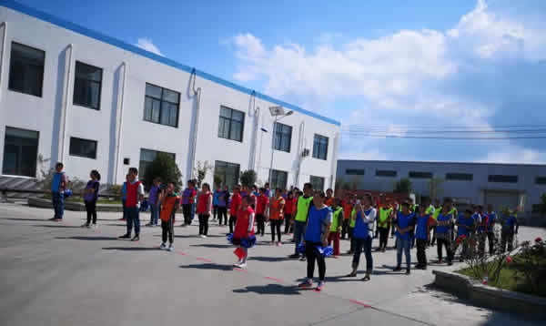 1570526810954.jpg 新聞=江蘇綠地成功舉辦“增活力、促和諧”主題運(yùn)動會和召開績效考核總結(jié)大會02.jpg